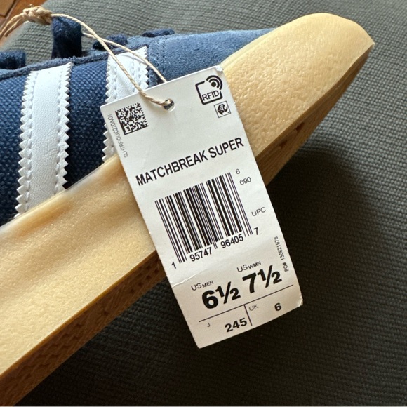 Adidas sneakers - Picture 7 of 13